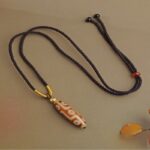 Red Flesh Nine Eyes Dzi Pendant Six Character Truth Transfer Beads Tibetan Lanyard Agate for Men and Women-5