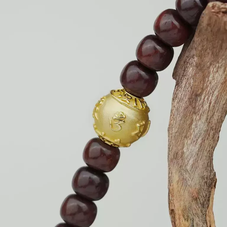 Rosewood Old Mountain Sandalwood White Crystal 108 Cultural and Play Buddha Beads Men and Women Models This Year Bracelet-8