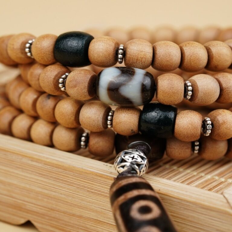 The old mountain sandalwood nine eyes dzi 108 beads strings of glazed barrel beads disc play wooden literature play beads-7