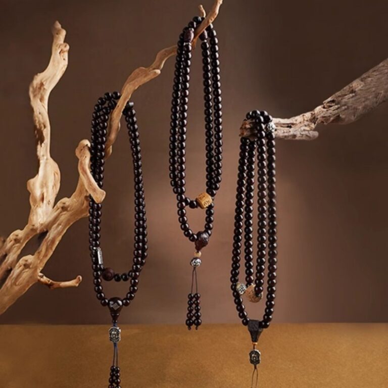 Small-leaf red sandalwood old mountain sandalwood six words of truth 108 beads strings text disc to play Nenbutsu beads men and women models-5