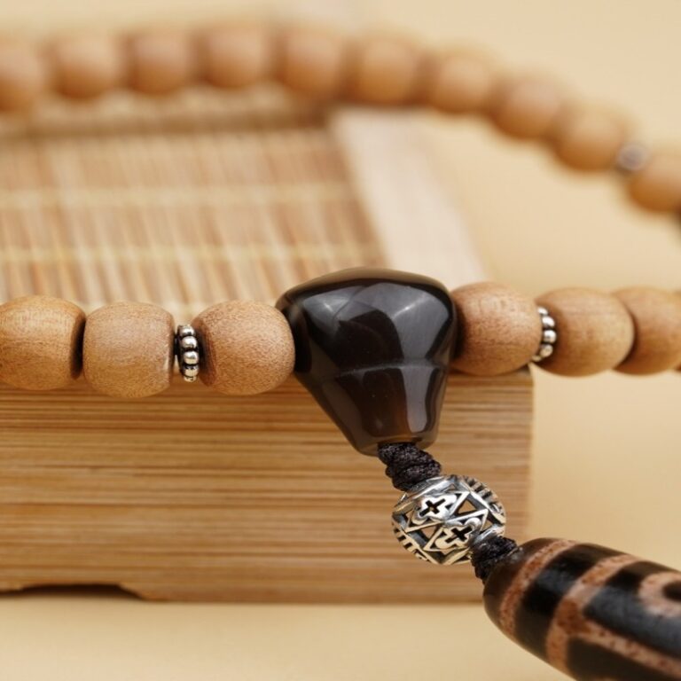 The old mountain sandalwood nine eyes dzi 108 beads strings of glazed barrel beads disc play wooden literature play beads-6