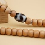 The old mountain sandalwood nine eyes dzi 108 beads strings of glazed barrel beads disc play wooden literature play beads-5