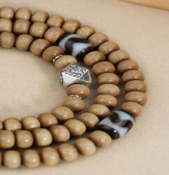 The old mountain sandalwood nine eyes dzi 108 beads strings of glazed barrel beads disc play wooden literature play beads-1