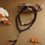 Small-leaf red sandalwood old mountain sandalwood six words of truth 108 beads strings text disc to play Nenbutsu beads men and women models-10