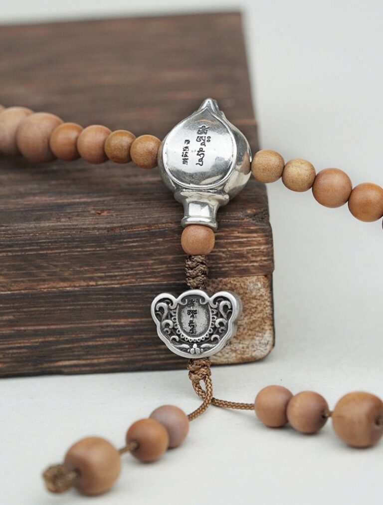 Rosewood Old Mountain Sandalwood White Crystal 108 Cultural and Play Buddha Beads Men and Women Models This Year Bracelet-3